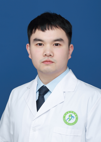 黄至毅  医师.jpg
